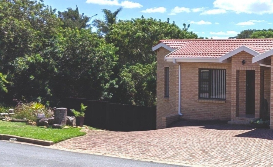 3 Bedroom Property for Sale in Wavecrest Eastern Cape